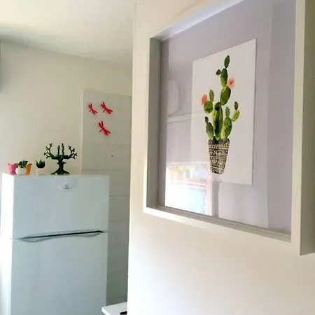 Tomodomo Apartment